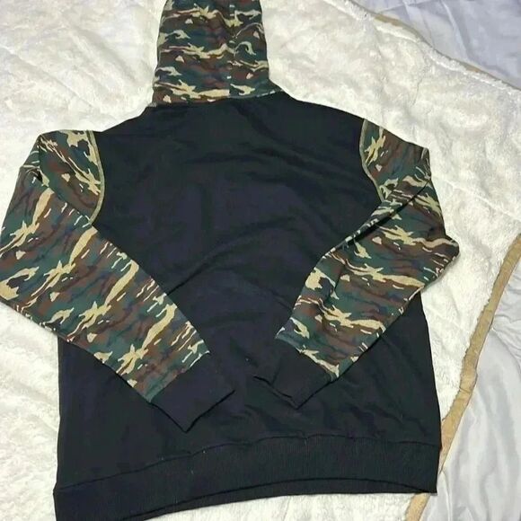Overdrive size XL hoodie with netted camo look - Picture 4 of 6